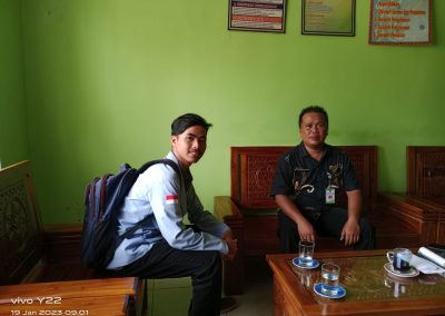 Kunjungan ke MTS Nurul Huda Karangpucung untuk Perencanaan Kegiatan Pelatihan Office oleh Mahasiswa KKN STMIK Komputama Majenang