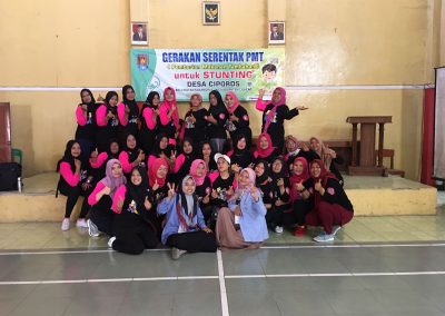 Jiwa Sehat dan Tubuh Bugar dengan Senam Zumba Aerobik bersama Ibu-Ibu Desa Ciporos