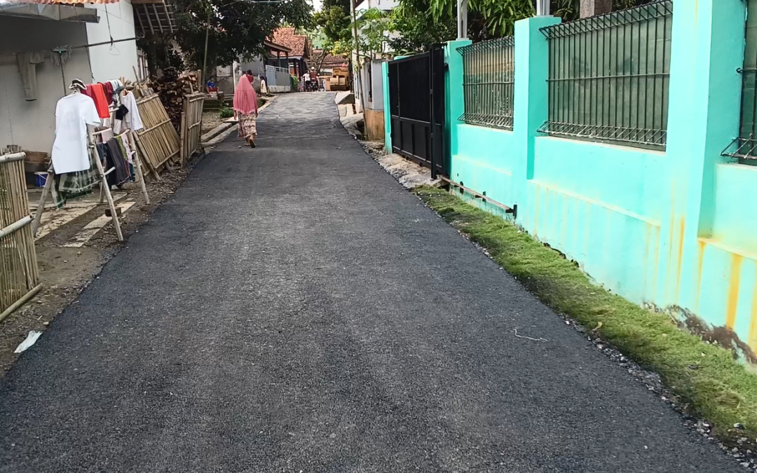 Peningkatan Infrastruktur Jalan di Dusun Ciporos: Proyek Pengaspalan Resmi Diselesaikan, Warga Apresiasi Langkah Nyata Pemerintah Desa